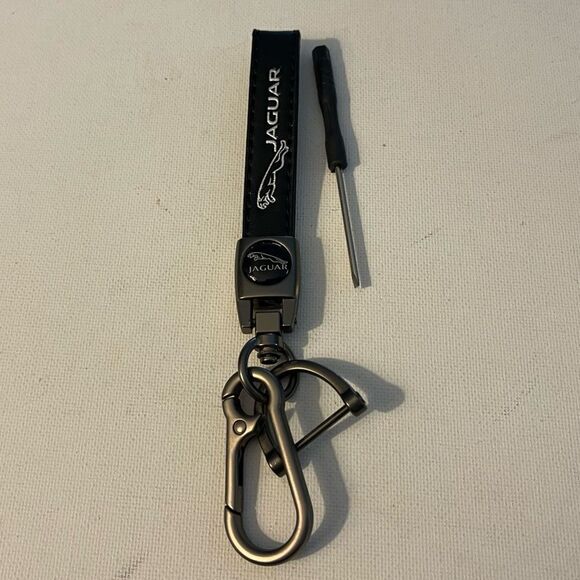 Jaguar Logo Key Fob Keychain in Black and Silver Leather NWT - Picture 3 of 4